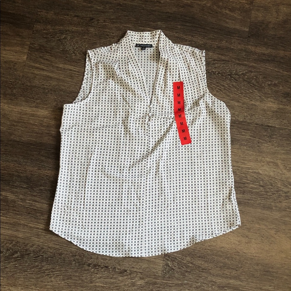 Adrianna Papell White and Navy Sleeveless V-Neck Dot Print Camisole